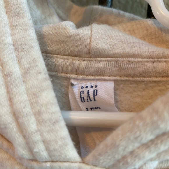 Gap Sweatshirt - Picture 2 of 3